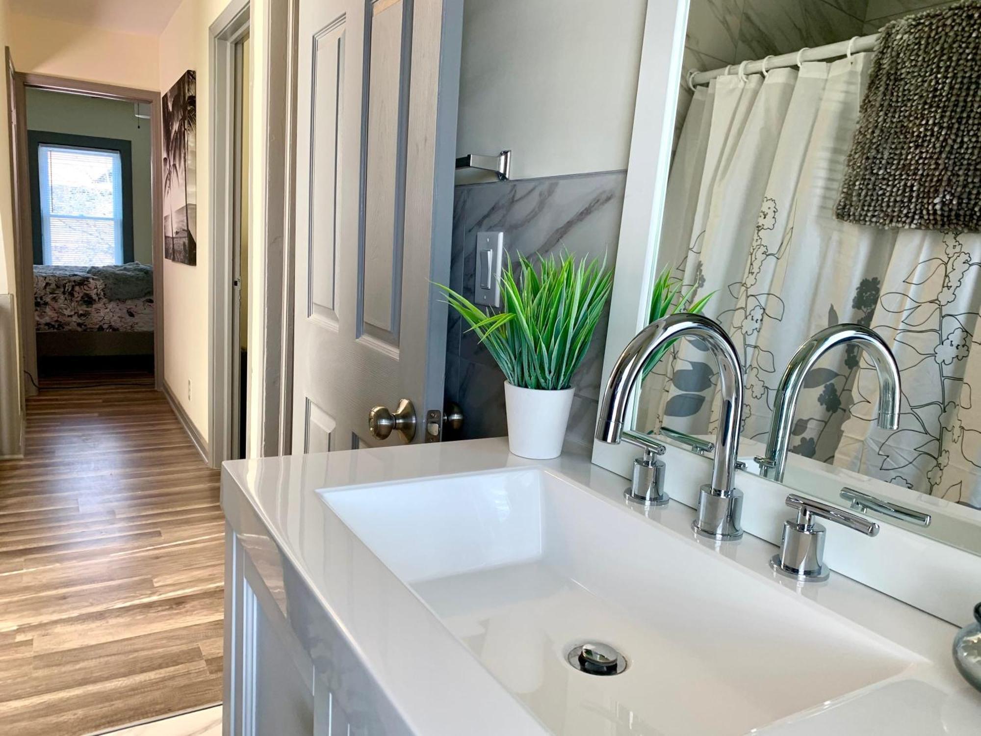 Cozy 3Br 1Ba Short Drive To نياغارا فالس، نيويورك المظهر الخارجي الصورة